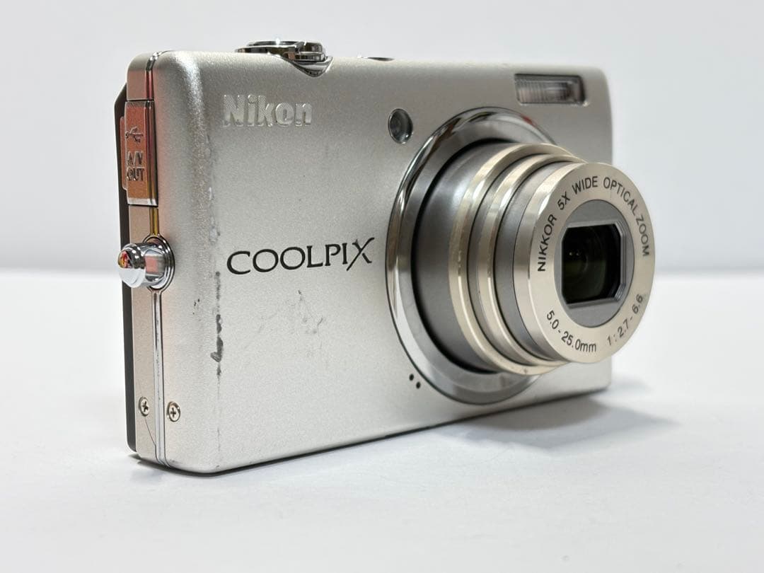 Nikon COOLPIX S570 コンパクトカメラ コンデジ デジカメ