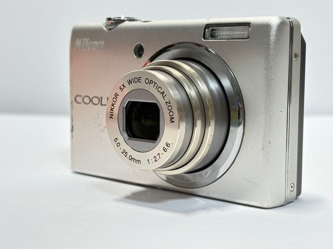 Nikon COOLPIX S570 コンパクトカメラ コンデジ デジカメ