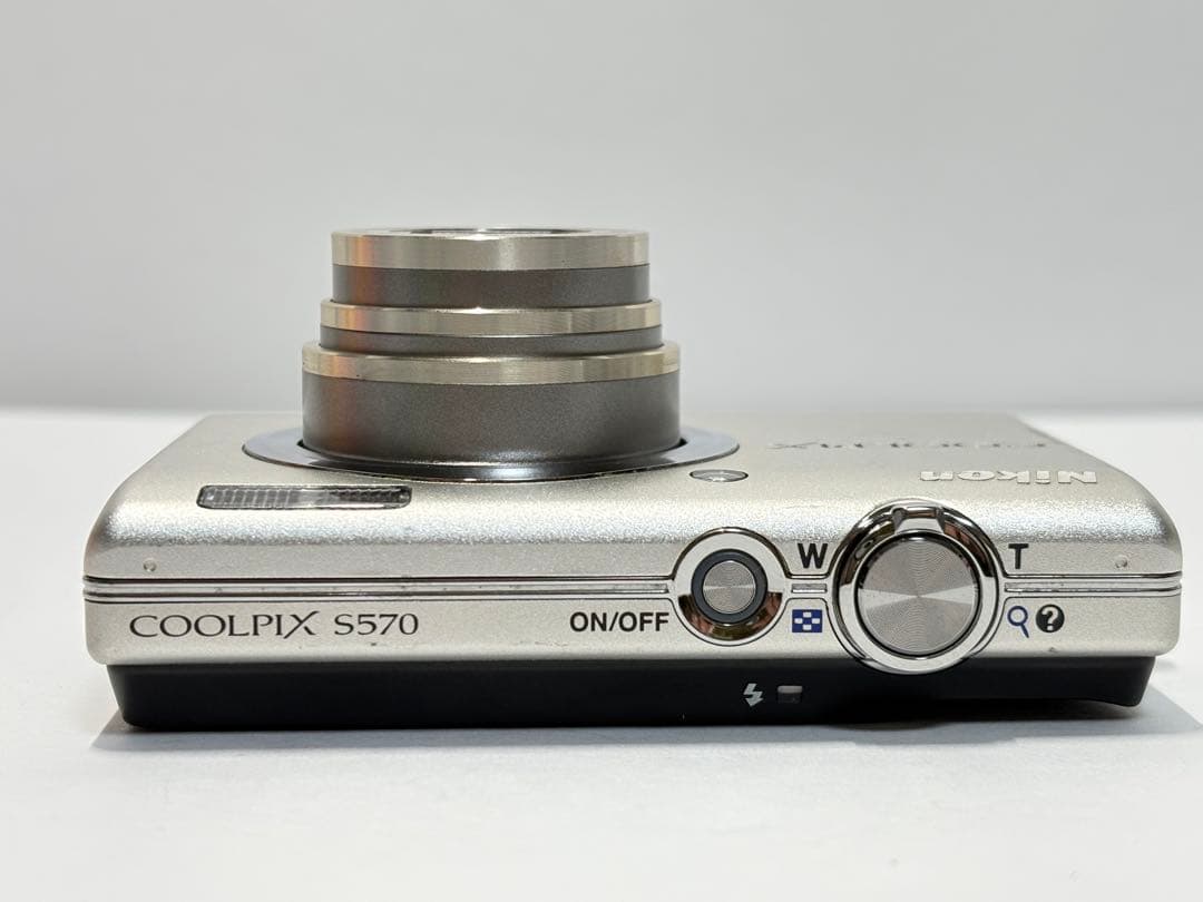 Nikon COOLPIX S570 コンパクトカメラ コンデジ デジカメ