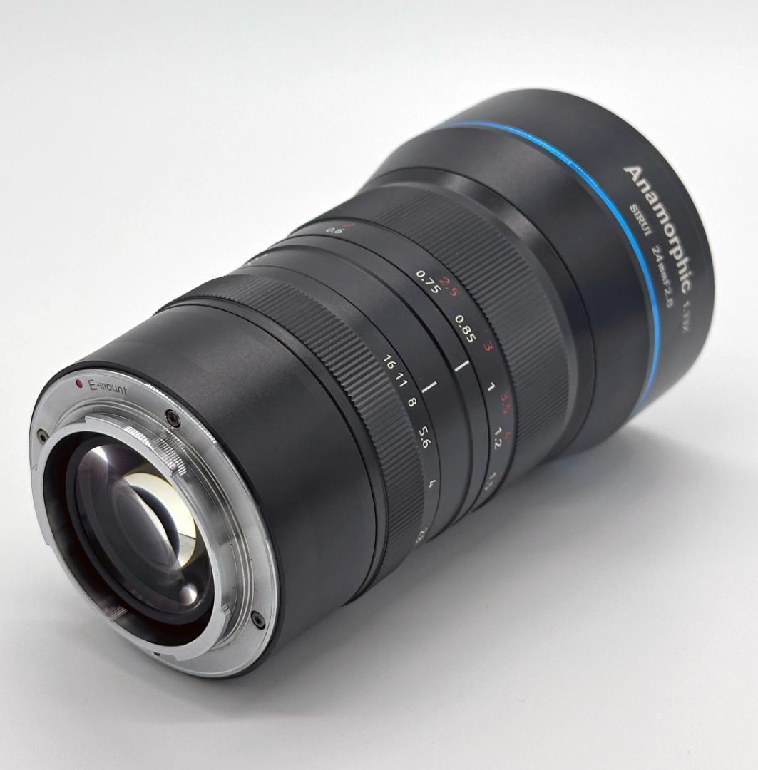SIRUI 24mm F2.8 1.33x Eマウント アナモルフィックレンズ