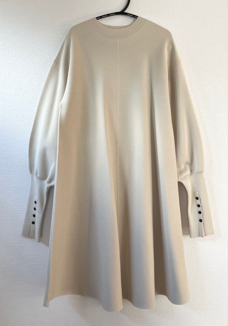 ◎新品タグ付◎エメルリファインズ◎クルーネック ミニ フレア ワンピース