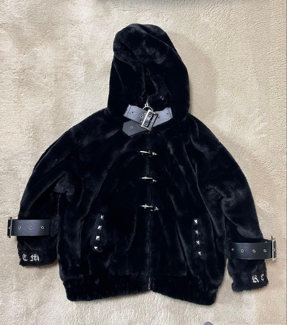 REFLEM【レフレム】ファイヤーマンバックルベルトハイネックファーパーカ（黒）