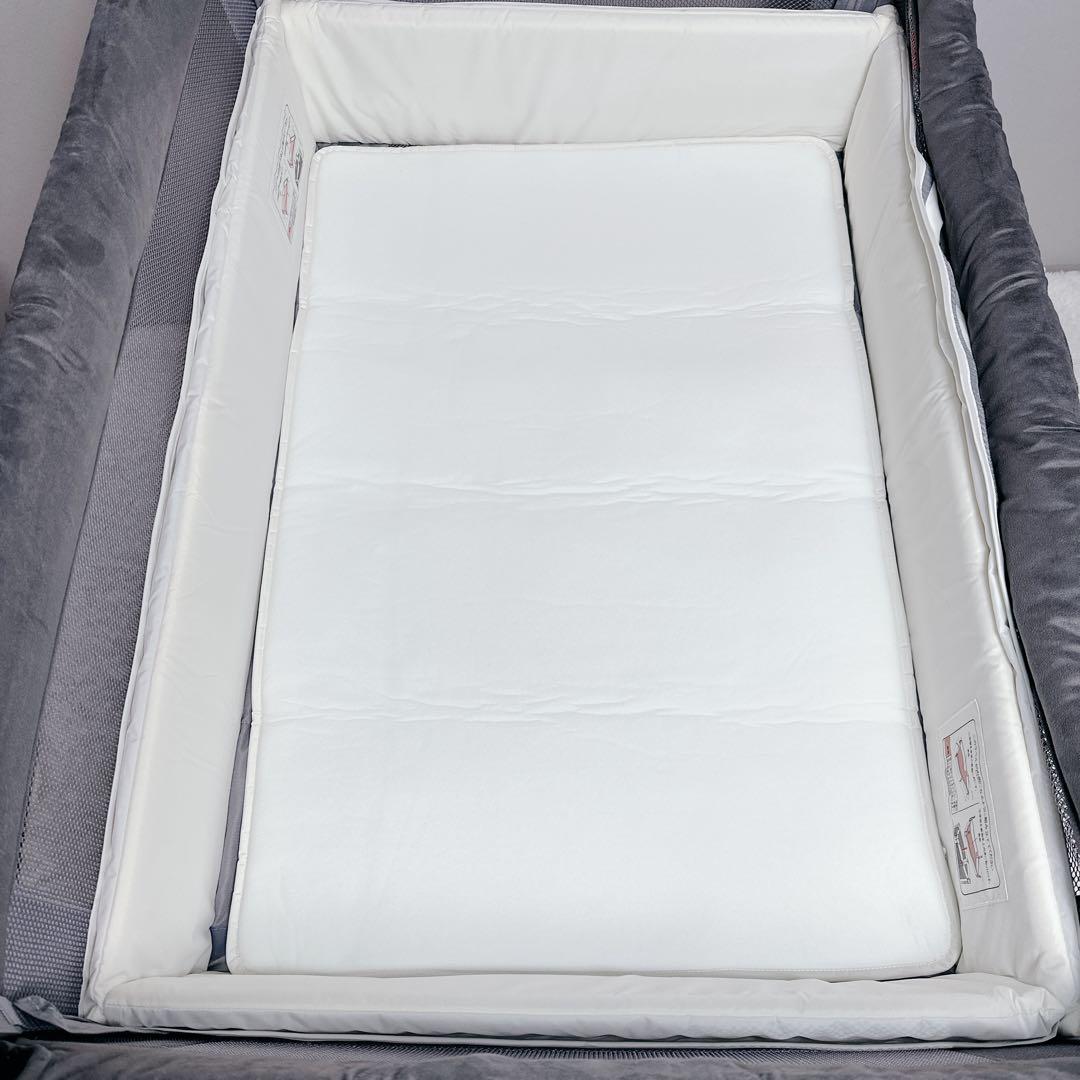 極美品　Aprica　アップリカ　ココネルエアープラスAB　ベビーベッド