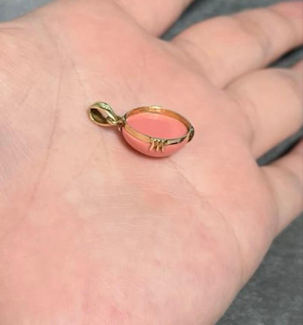 K18 トップ　3.7g ピンク　珊瑚　チャーム　YG