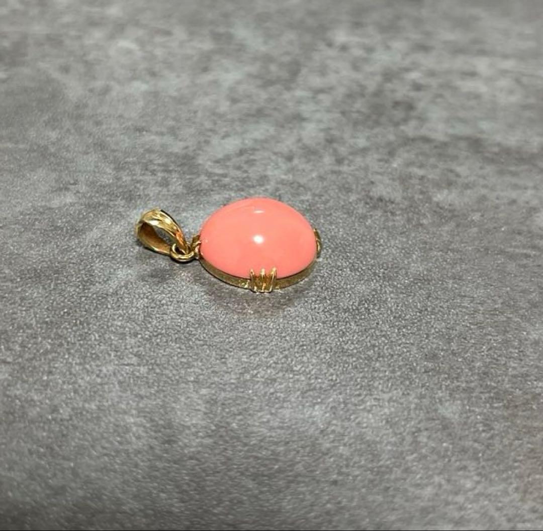 K18 トップ　3.7g ピンク　珊瑚　チャーム　YG
