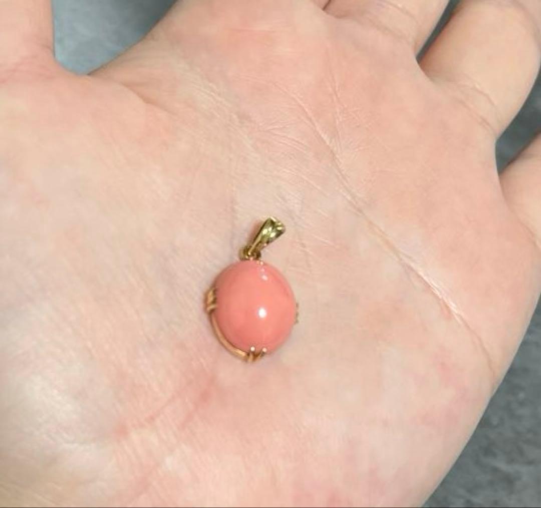 K18 トップ　3.7g ピンク　珊瑚　チャーム　YG