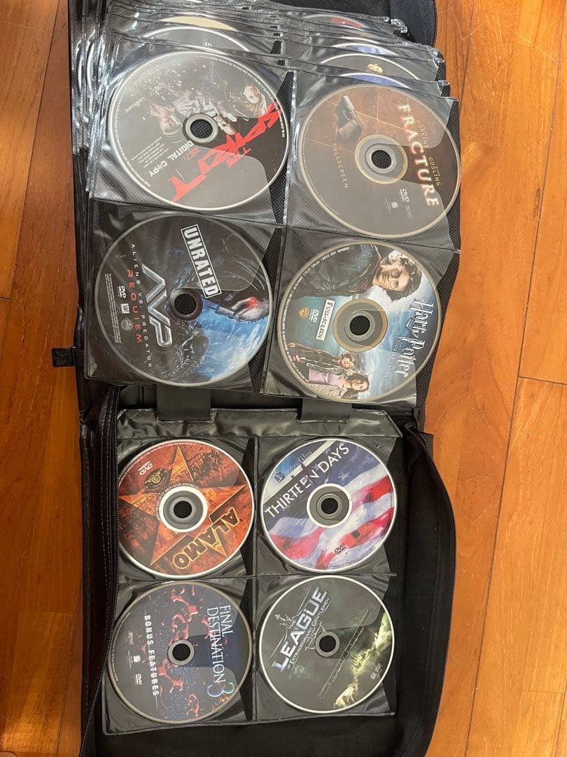 EAST DVDプレーヤー HDMIケーブル・DVD大量付