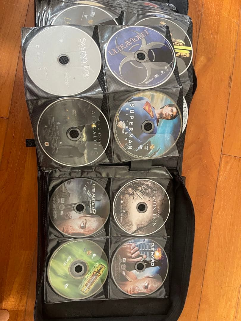 EAST DVDプレーヤー HDMIケーブル・DVD大量付