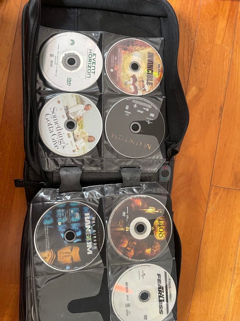 EAST DVDプレーヤー HDMIケーブル・DVD大量付