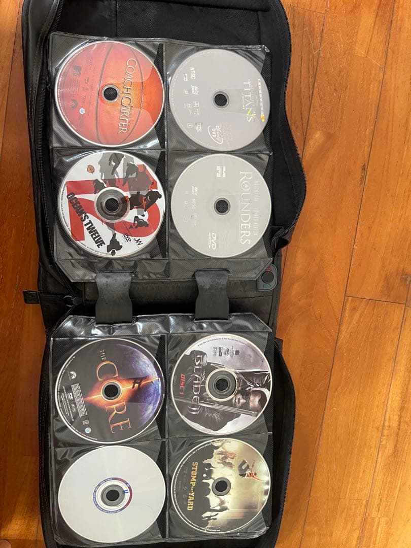 EAST DVDプレーヤー HDMIケーブル・DVD大量付