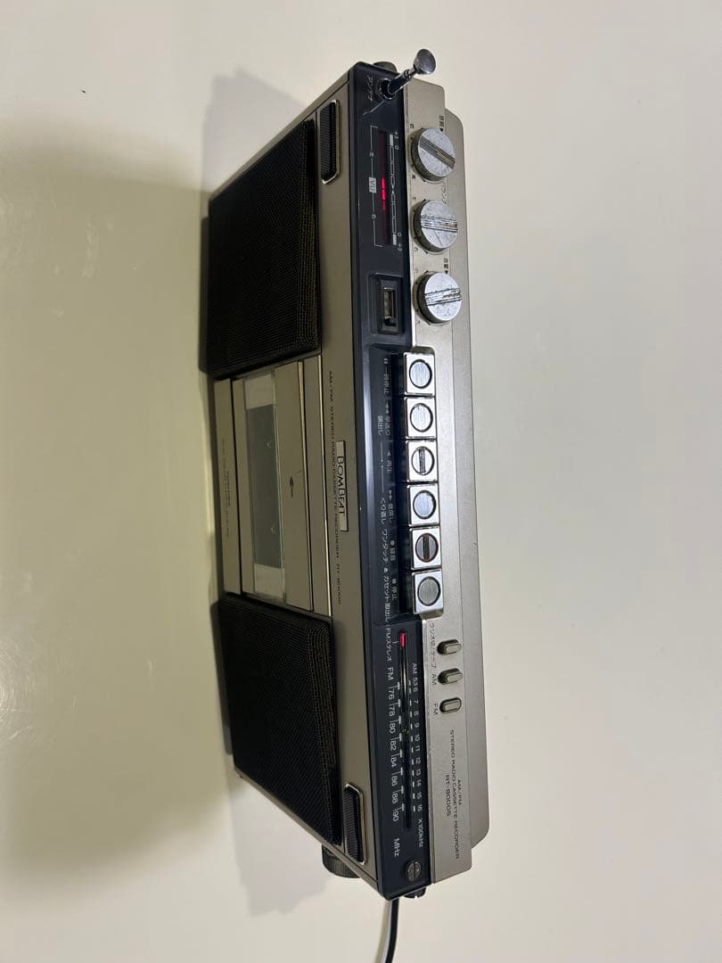 BOMBEAT RT-8000S カセットプレーヤー