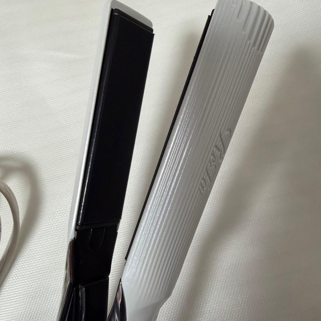 リファ　ストレートアイロン