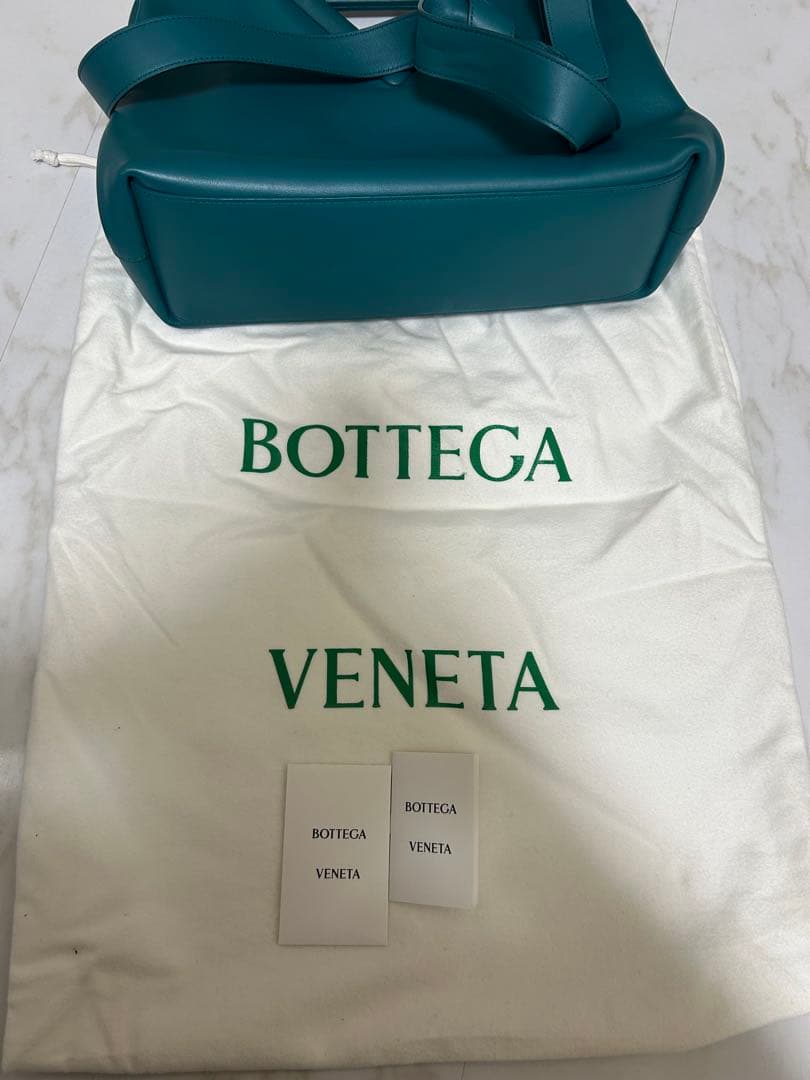 BOTTEGA VENETA POINT ミディアム