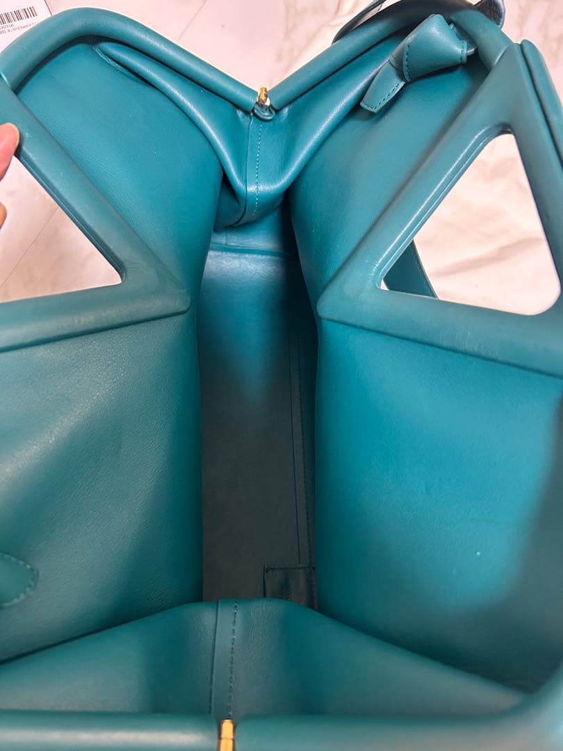 BOTTEGA VENETA POINT ミディアム