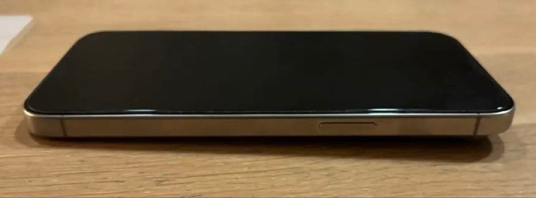 iPhone 15 pro max ナチュラルチタニウム256GB SIMフリー