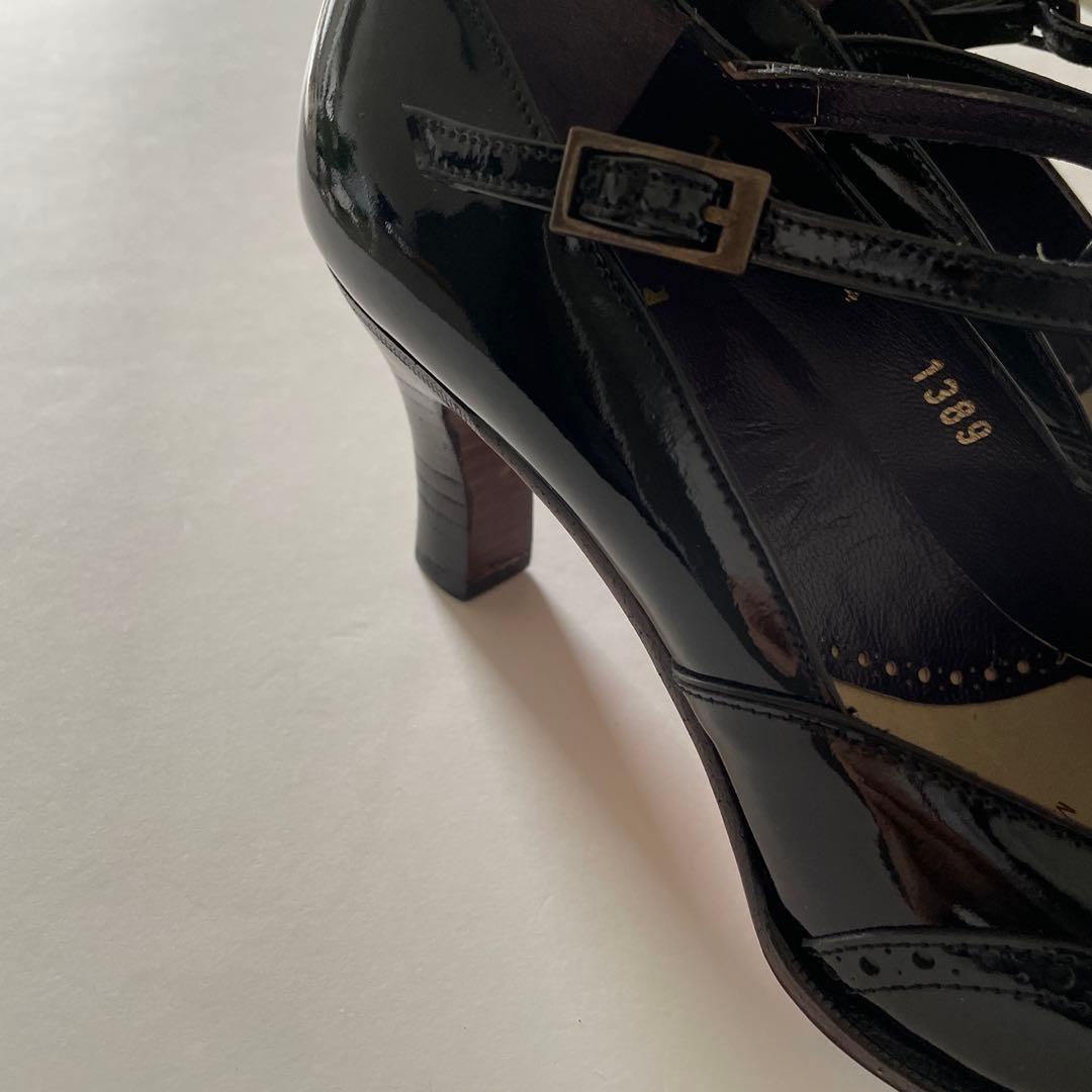 黒エナメル　革靴　CARMINA 23cm ヒール有り