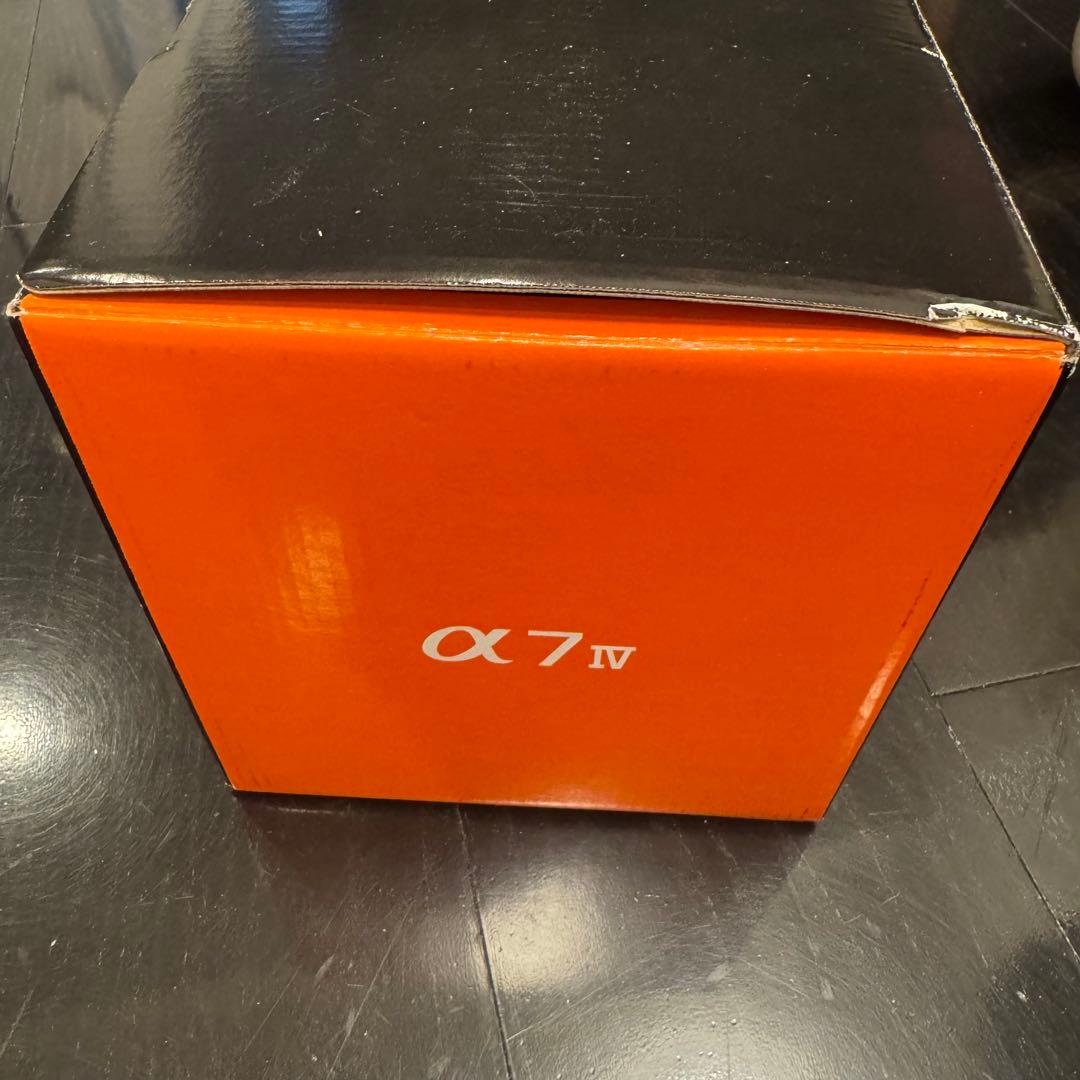 【美品】SONY α7 IV ILCE-7M4 ボディ　ミラーレス一眼