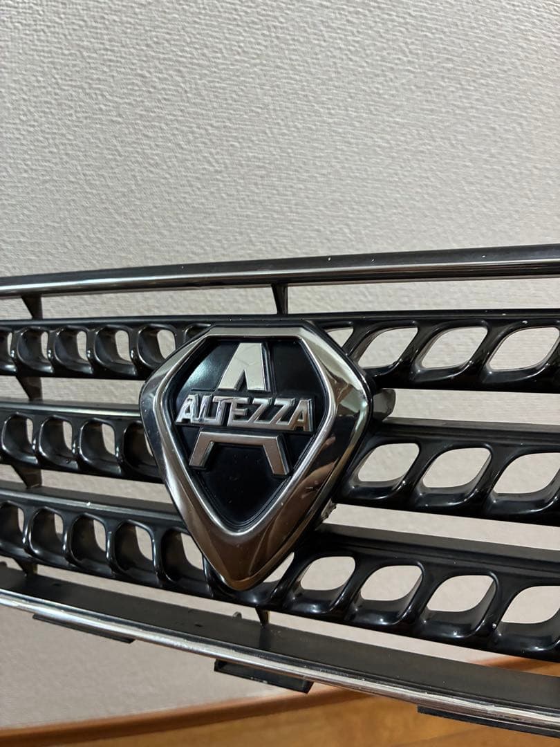 美品 アルテッツァ 後期 純正グリル