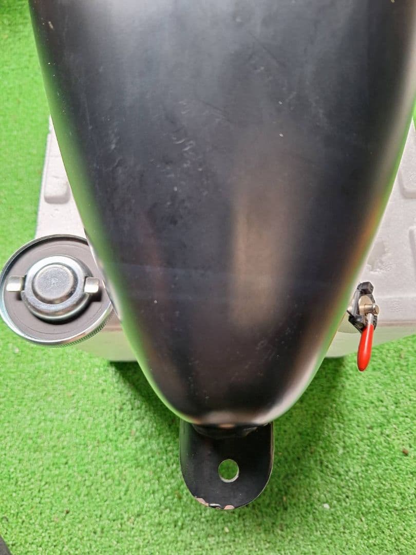 バイク用　タンク