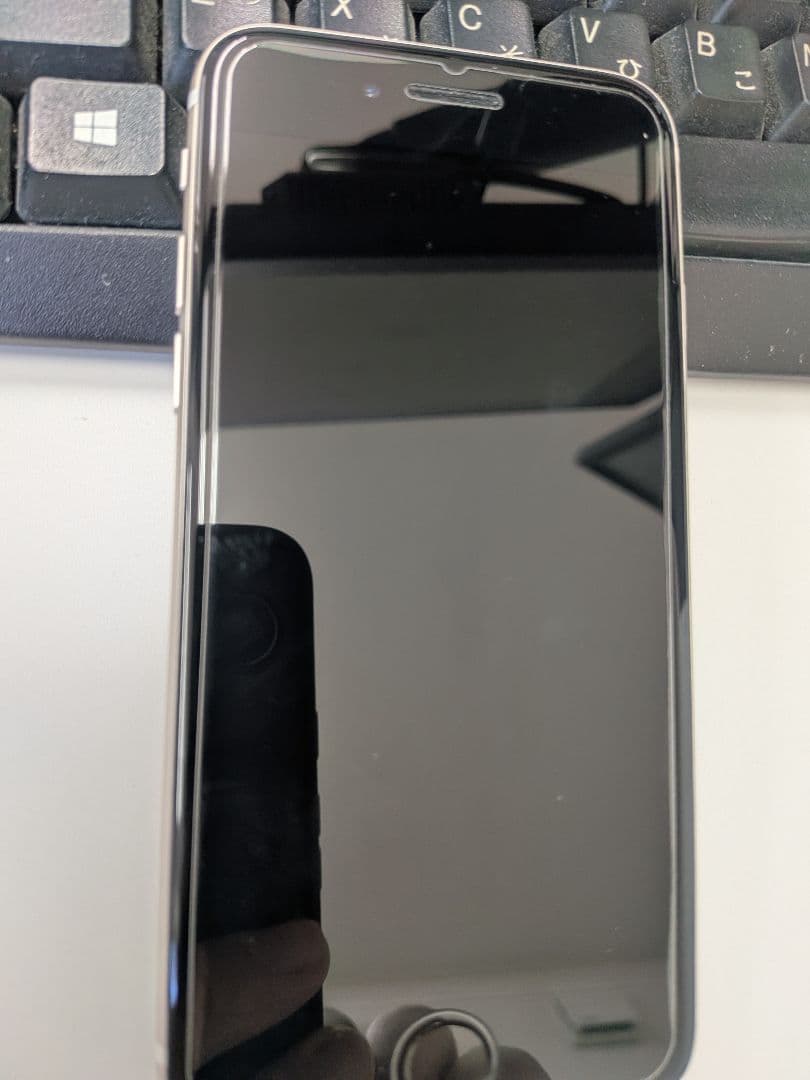 iPhone SE3 64GB スターライト 第3世代