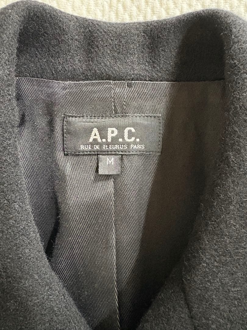 【新品・未使用】A.P.C. ★フランス製★黒 Pコート★カバー&ハンガ－付き