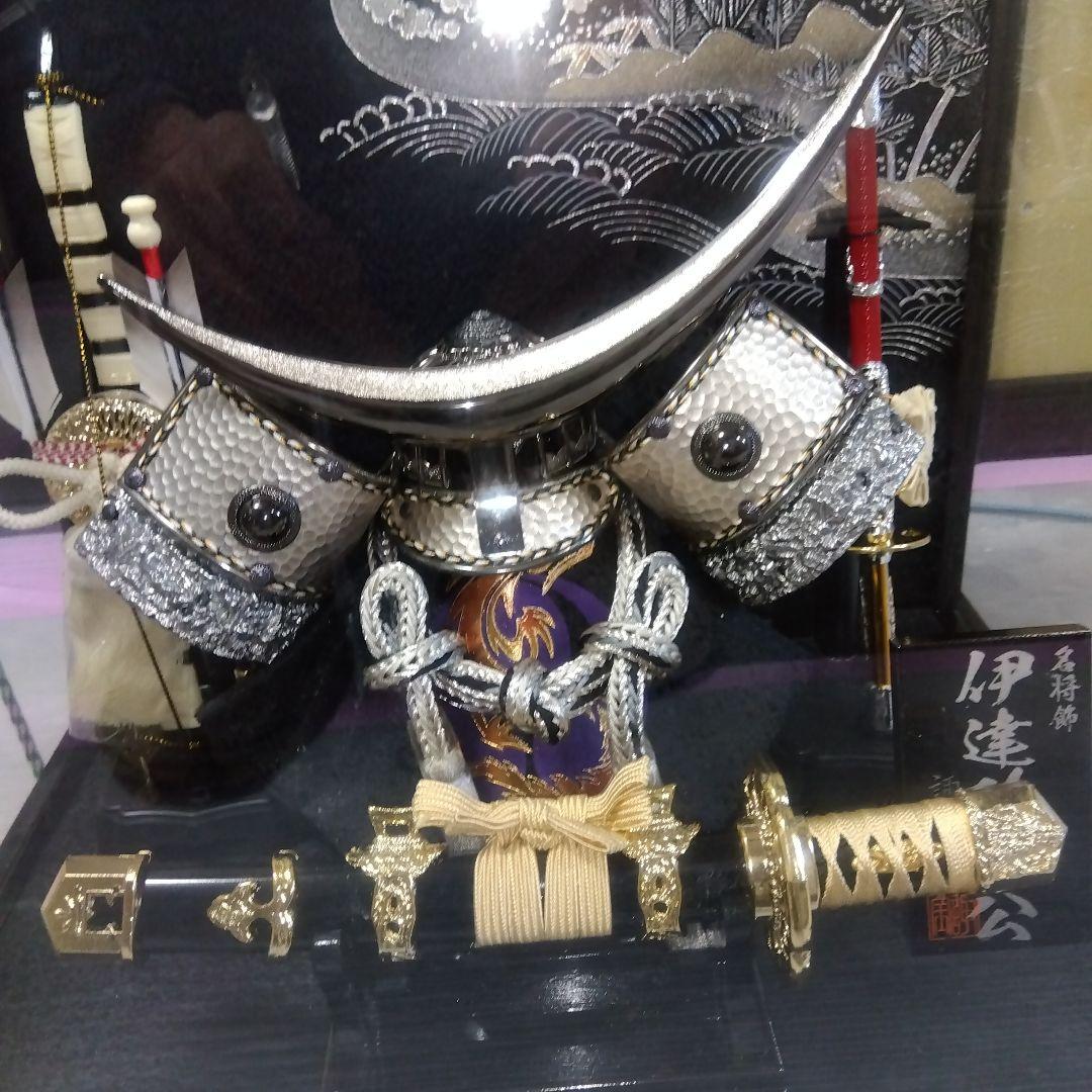 未使用日本人形節句人形8号行平燻し銀伊達兜弓太刀 横太刀付黒塗四方ケース銀ライン