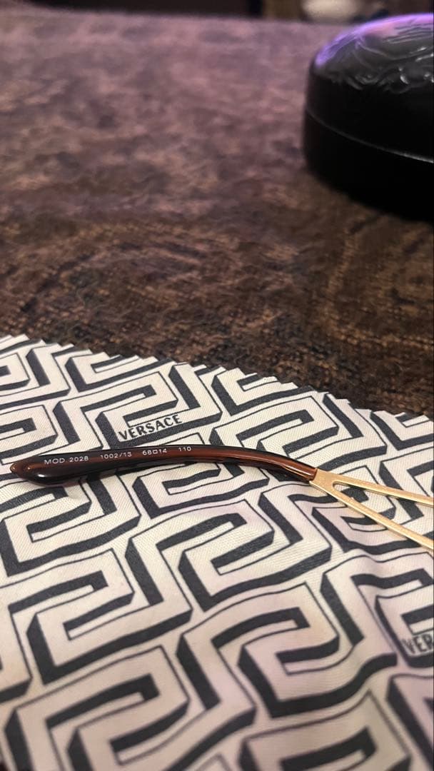 値下げ!!!ヴェルサーチメデューサロゴサングラス美品