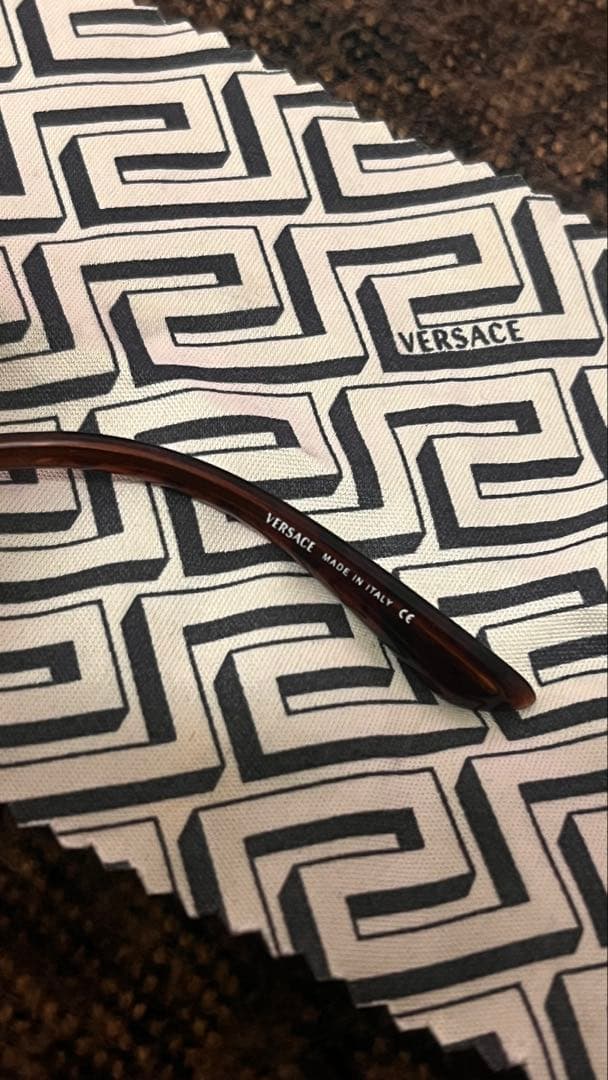 値下げ!!!ヴェルサーチメデューサロゴサングラス美品