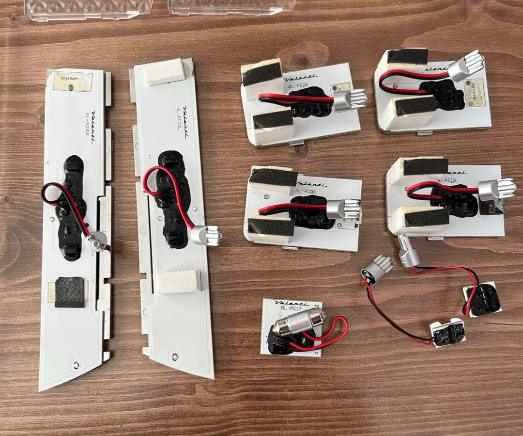 アルファード　ヴェルファイア　20系　ヴァレンティ　ジュエルLEDルームランプ