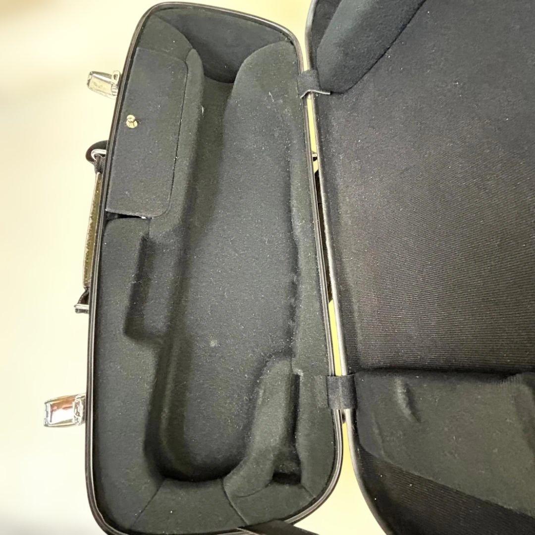 CCシャイニーケース　トランペットケース　イエロー　ストラップ付き　キズ有り