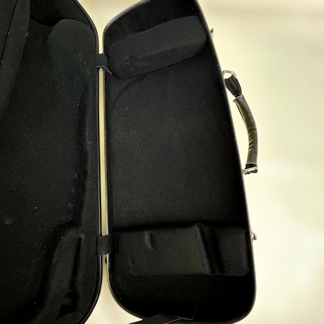 CCシャイニーケース　トランペットケース　イエロー　ストラップ付き　キズ有り