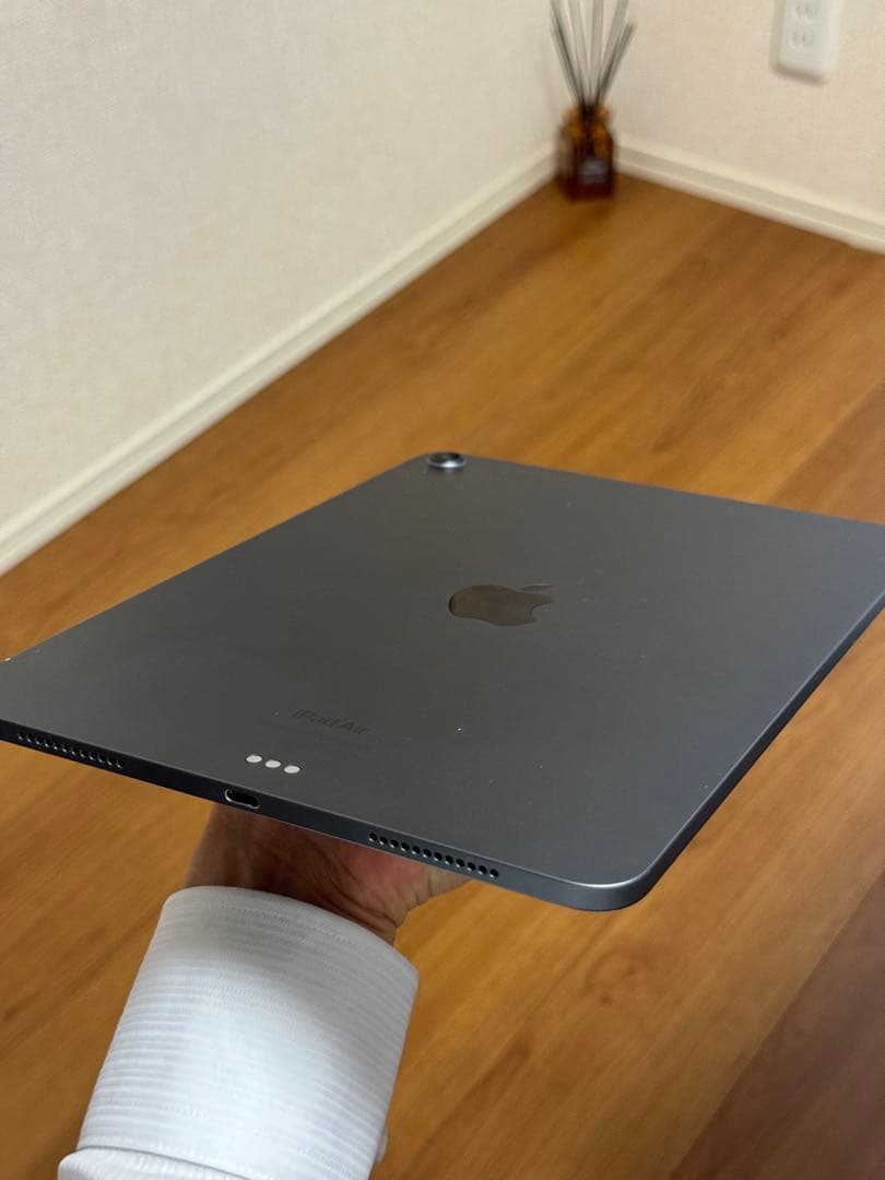 Apple iPad Air（第5世代） 10.9インチ スペースグレー