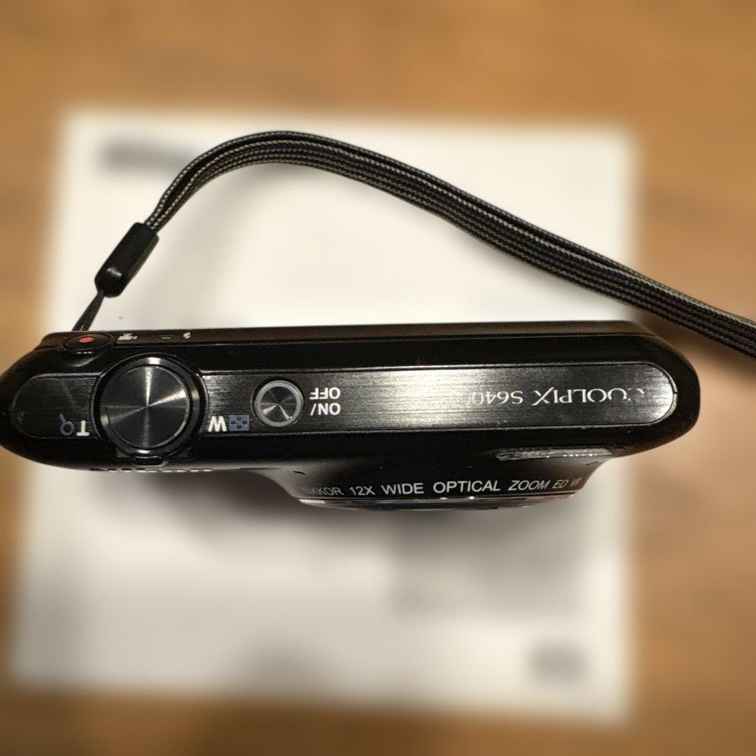 Nikon デジカメ　S6400