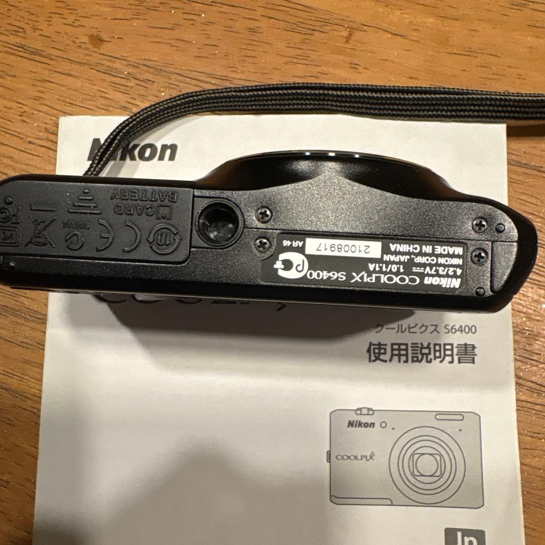 Nikon デジカメ　S6400