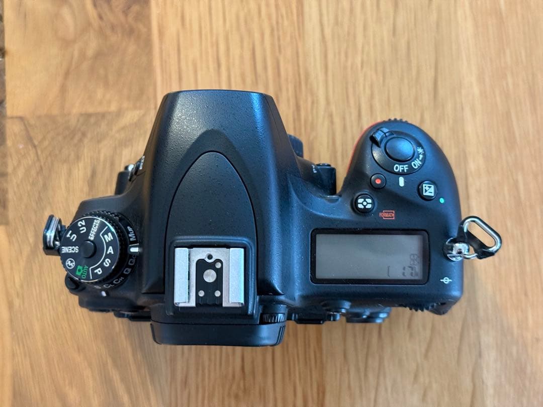 Nikon D750 ボディ（シャッター回数6,000回以下／美品）