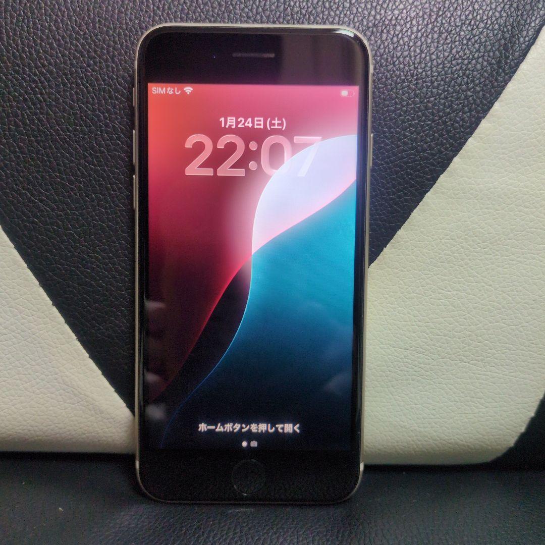70 美品　iPhone　se3 第3世代　64gb SIMフリー　白　ホワイト