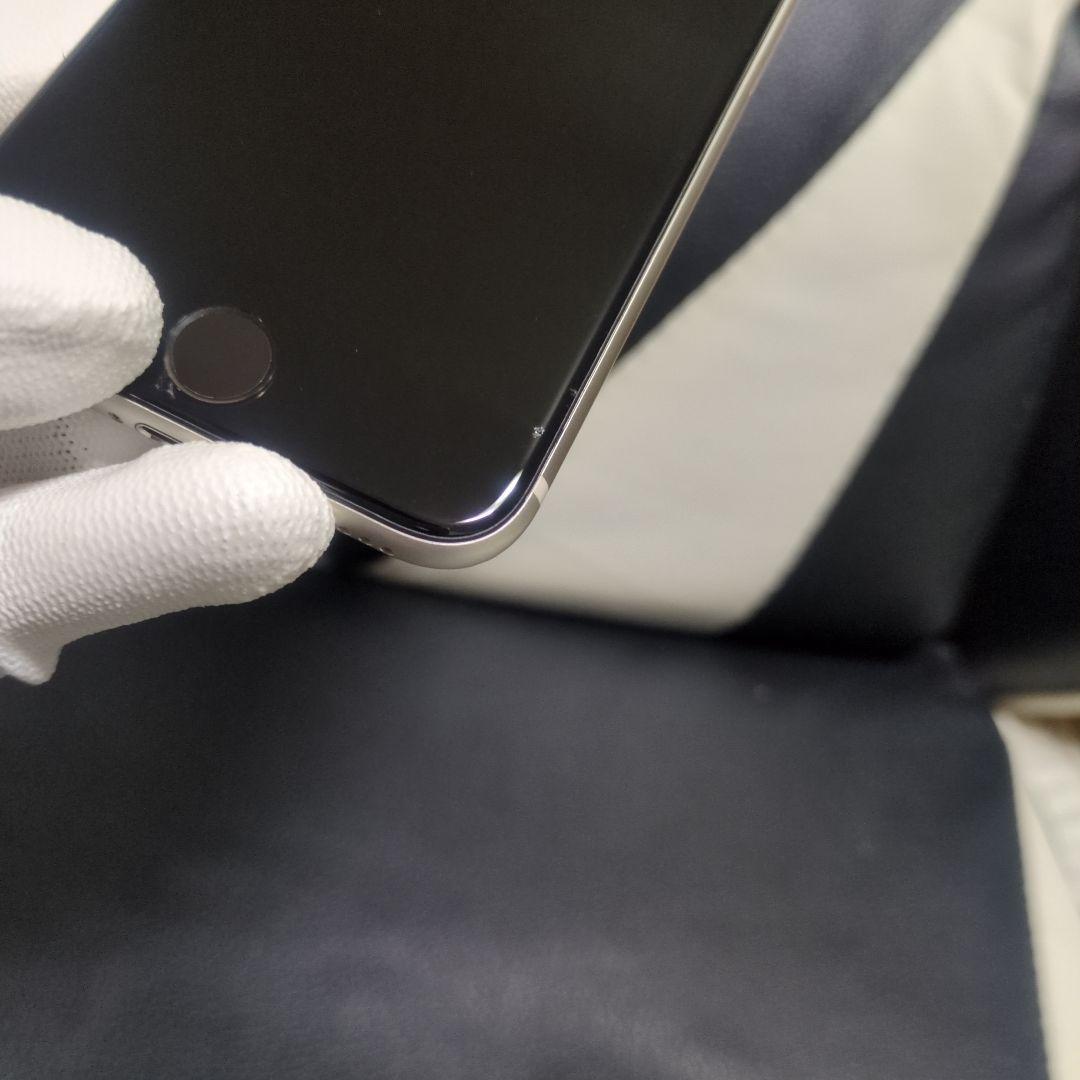 70 美品　iPhone　se3 第3世代　64gb SIMフリー　白　ホワイト