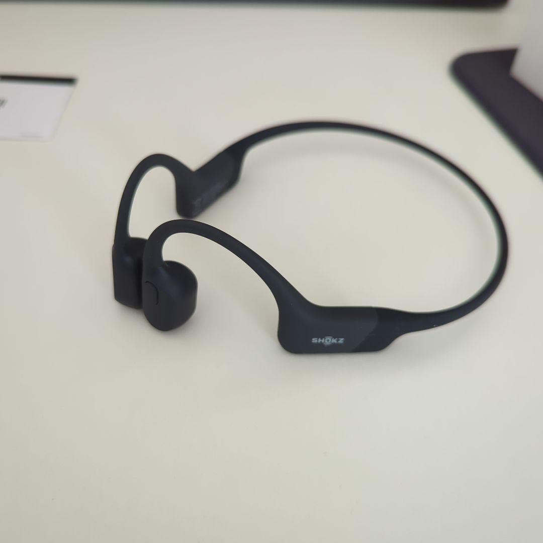 SHOKZ OPENRUN 骨伝導イヤホン