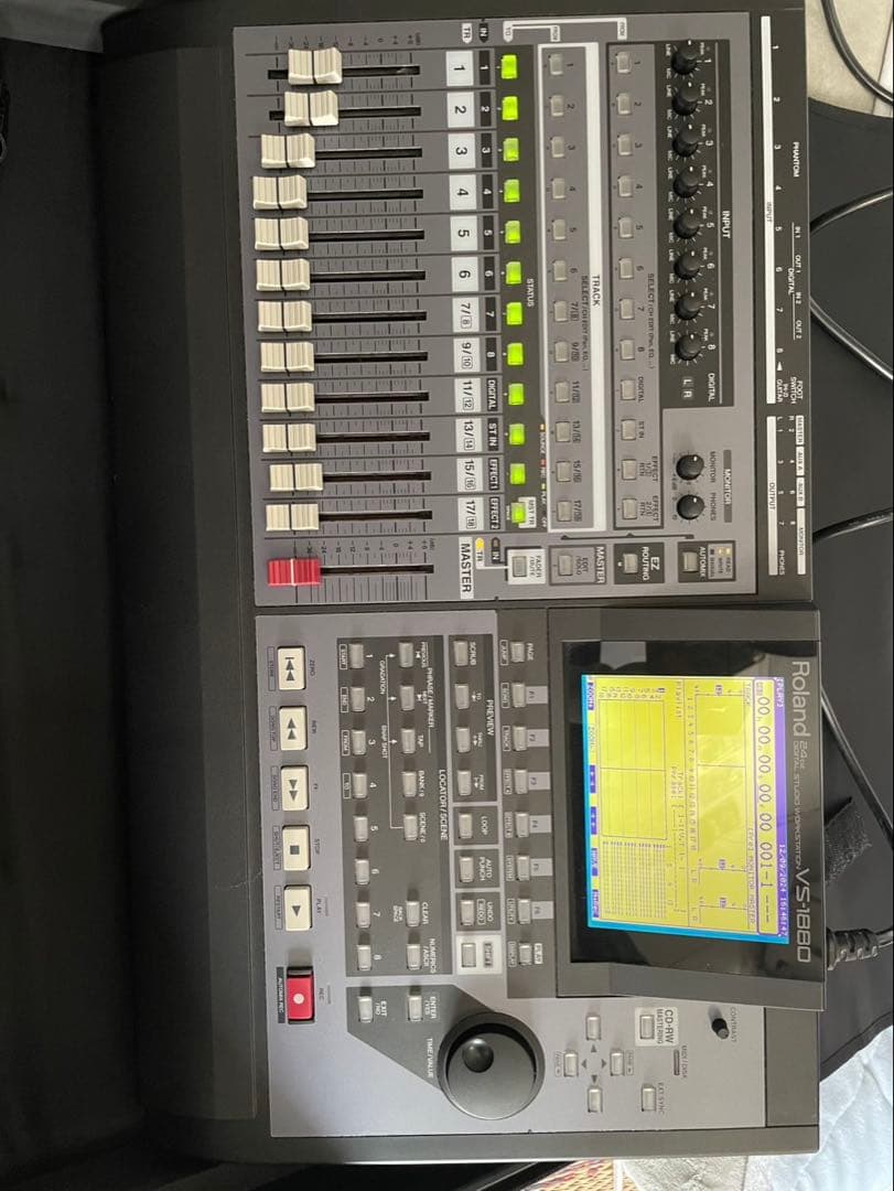 Roland デジタルマルチトラックレコーダー　VS-1880