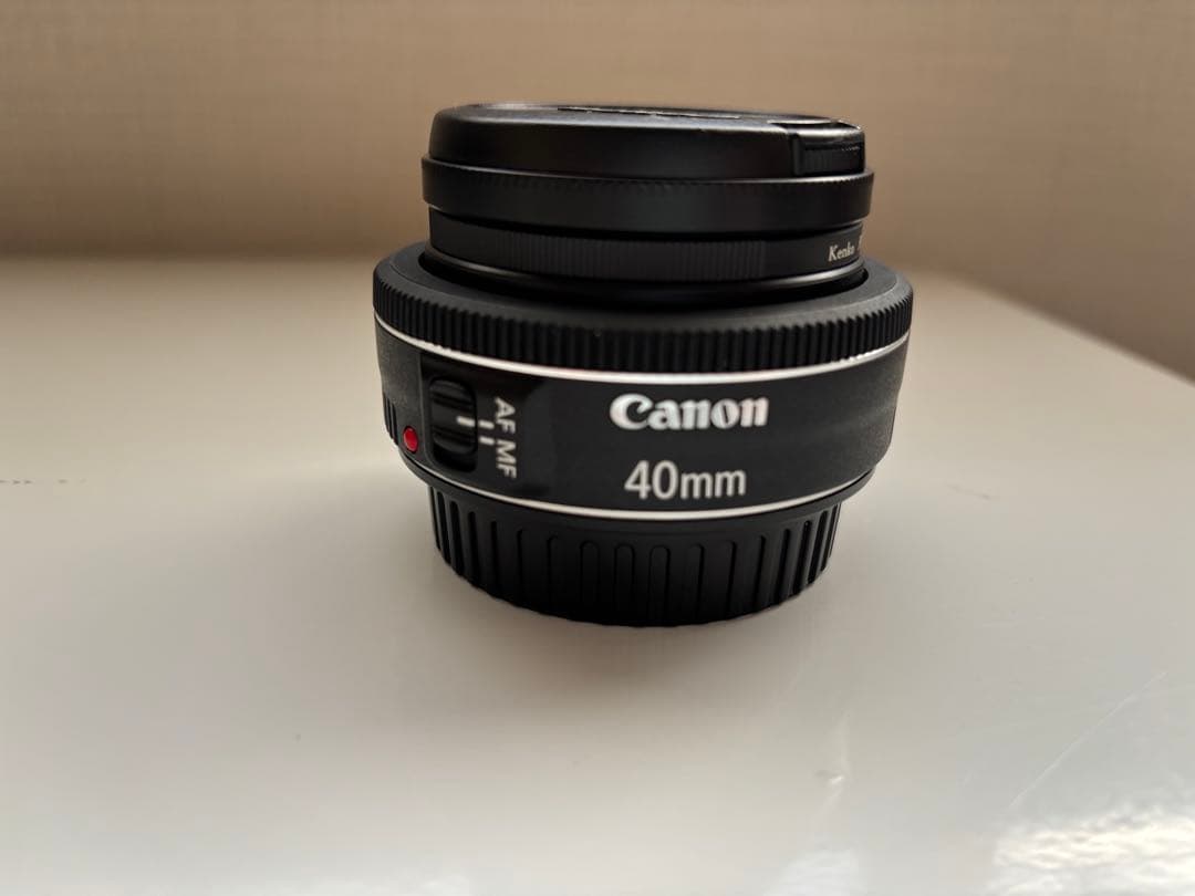 Canon EF 40mm f/2.8 STM レンズ