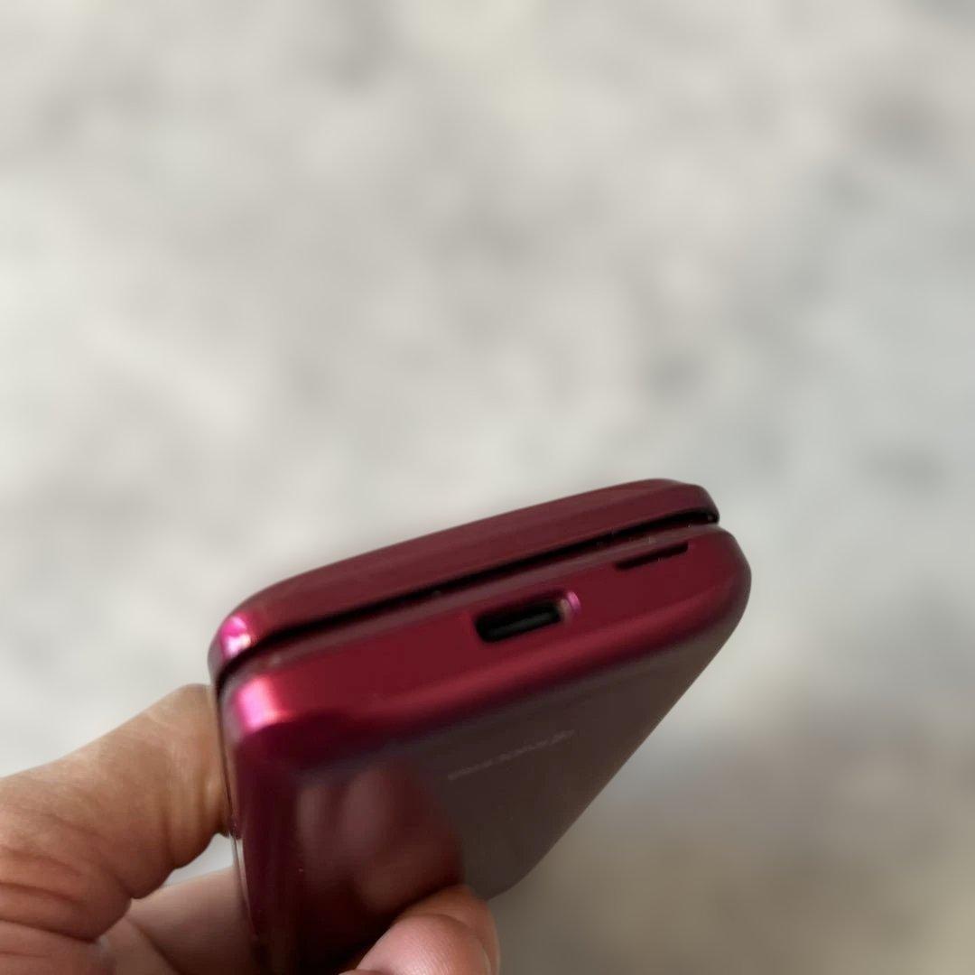 au KYF43 ワインレッド折りたたみ式携帯電話　かんたん携帯