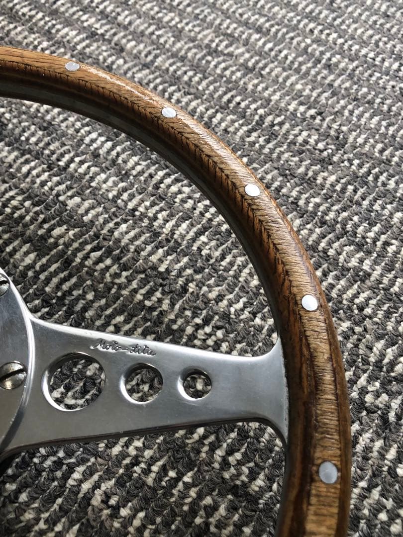 BMCミニ用ローバーミニ用モトリタステアリング330φフラットボス付。