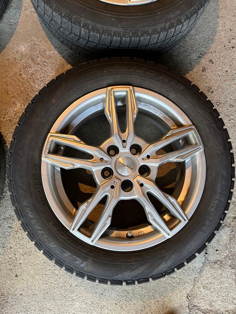 185/60r/15 スタッドレスタイヤホイール付5穴4本セット　ピレリ