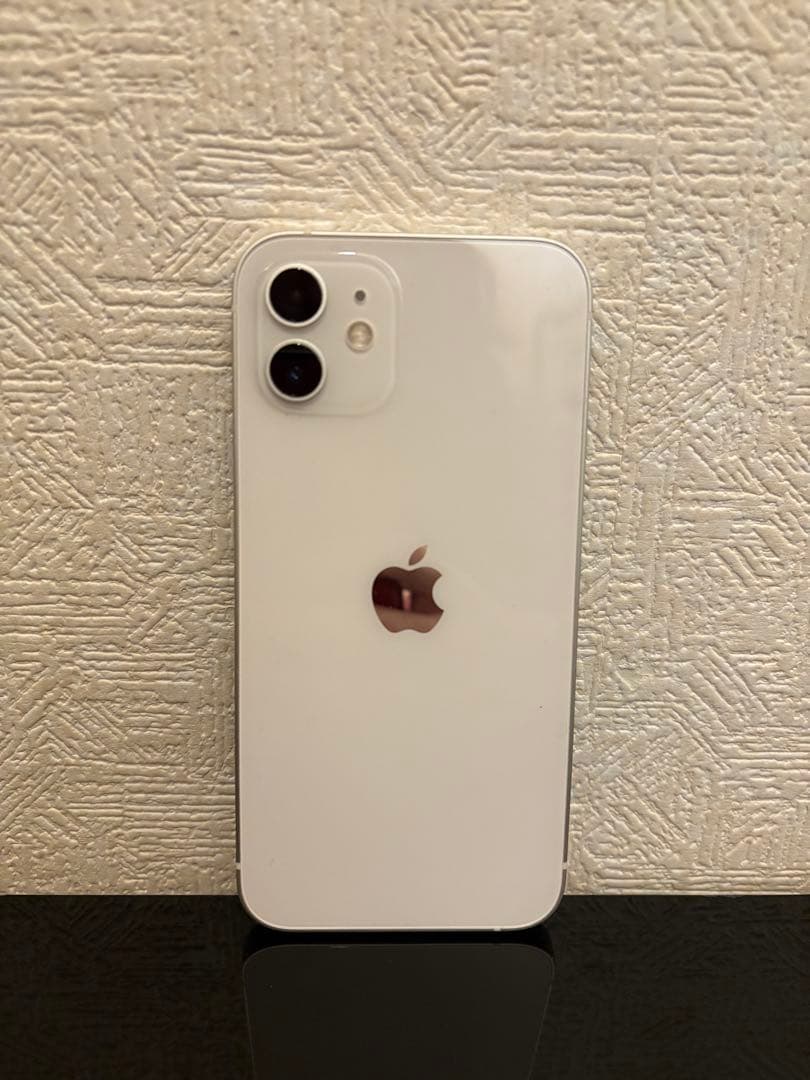 【美品】Apple iPhone 12 ホワイト 本体