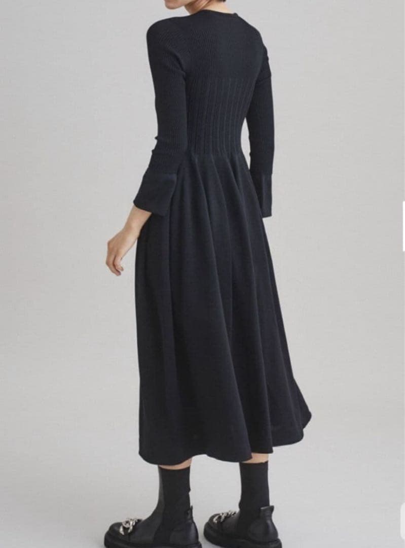 【美品】グレースコンチネンタル　ホールガーメント　ワンピース　ブラック36