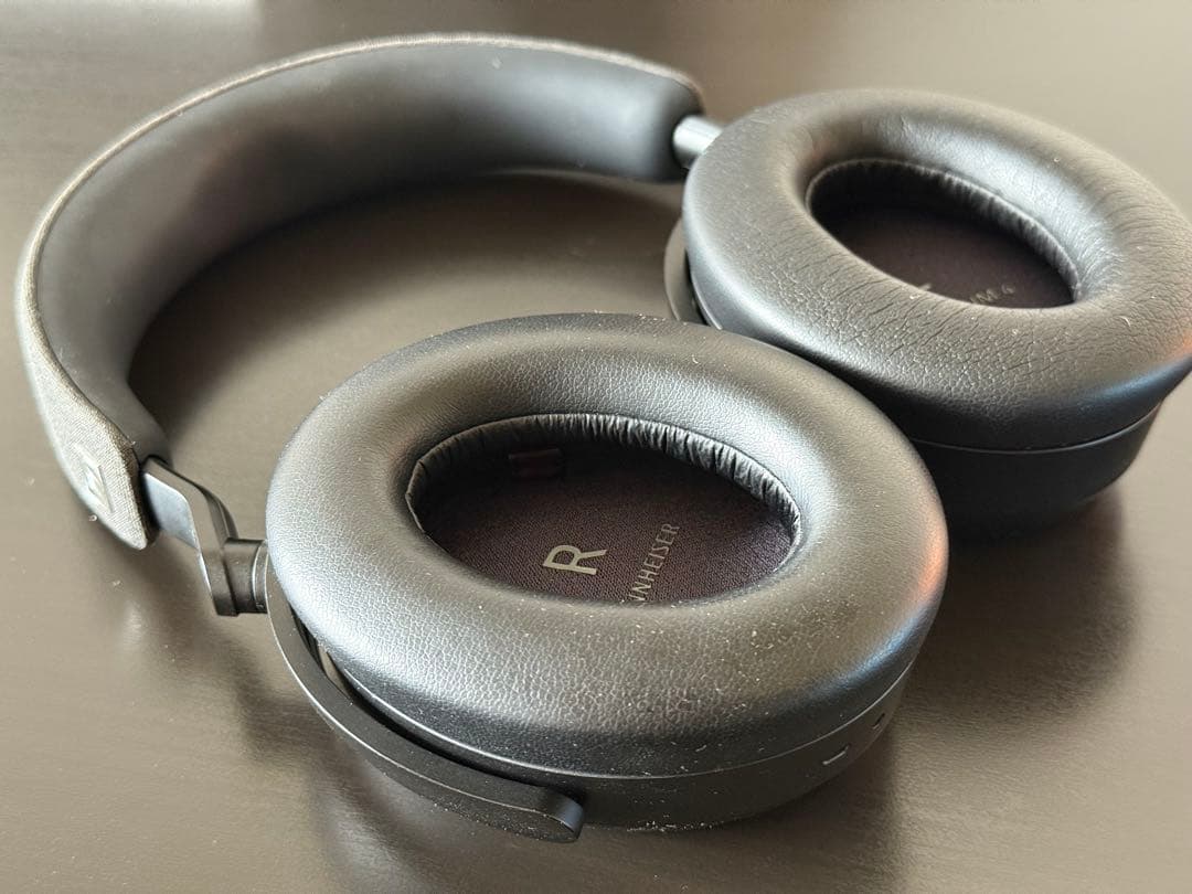 SENNHEISER MOMENTUM 4 Wireless ブラック