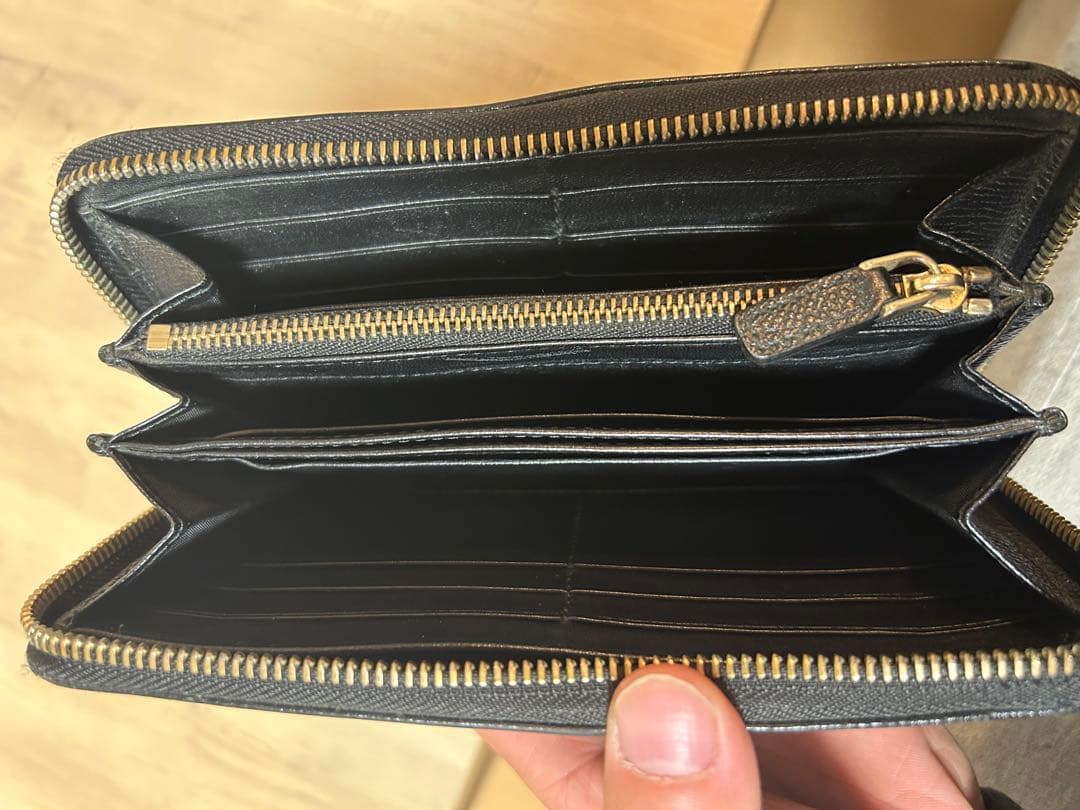 ブルガリ　黒 レザー 財布