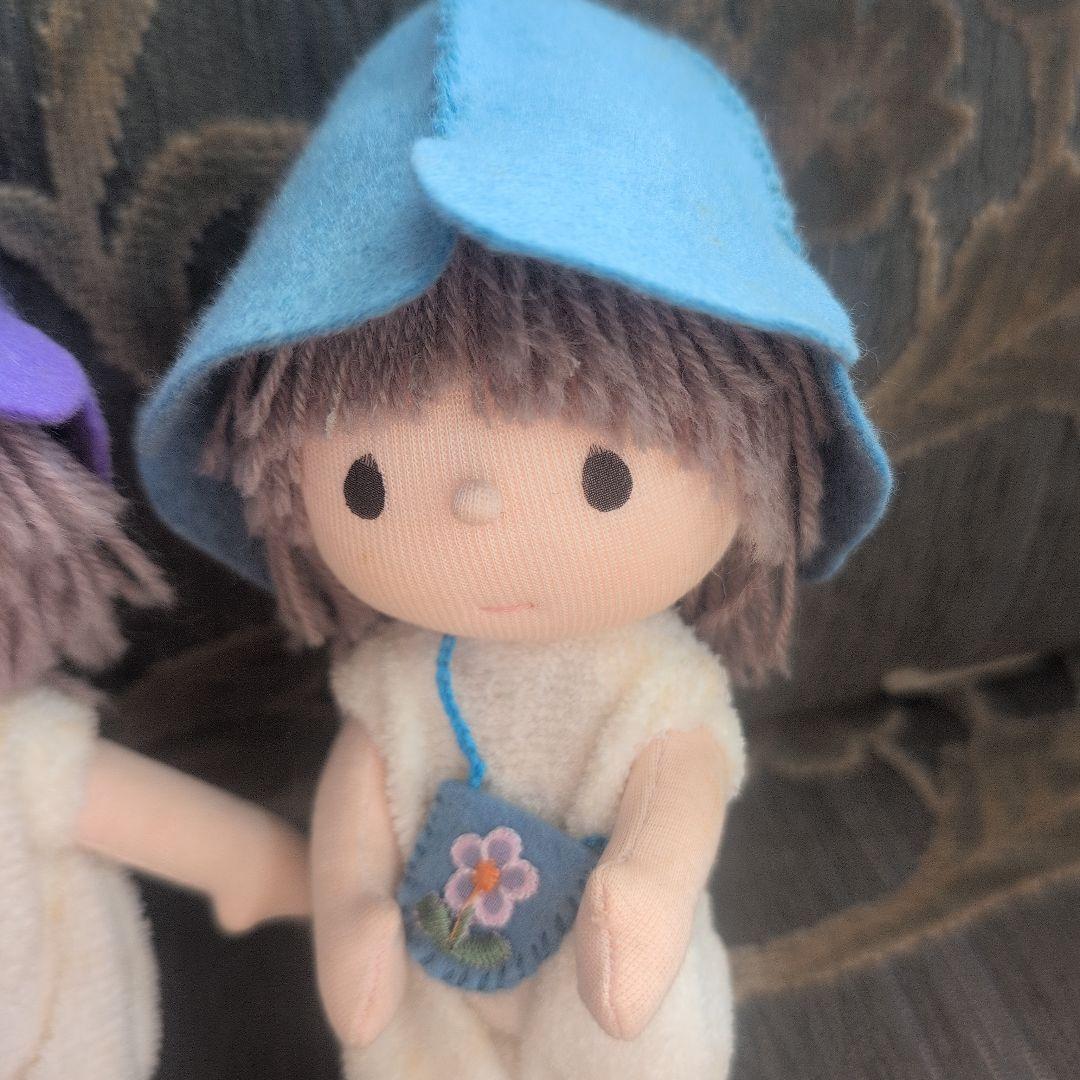 米山京子先生の教室で作りました。紫と青の帽子の人形2体セット