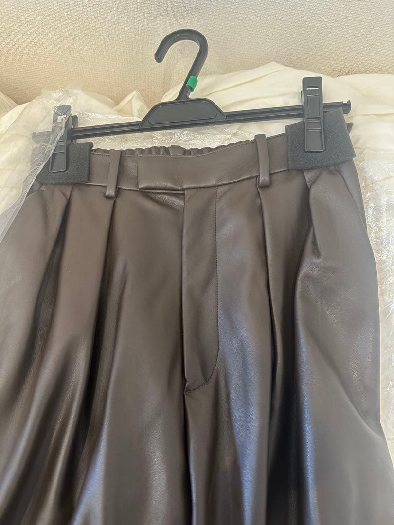 anuans ヴィーガンレザーパンツ