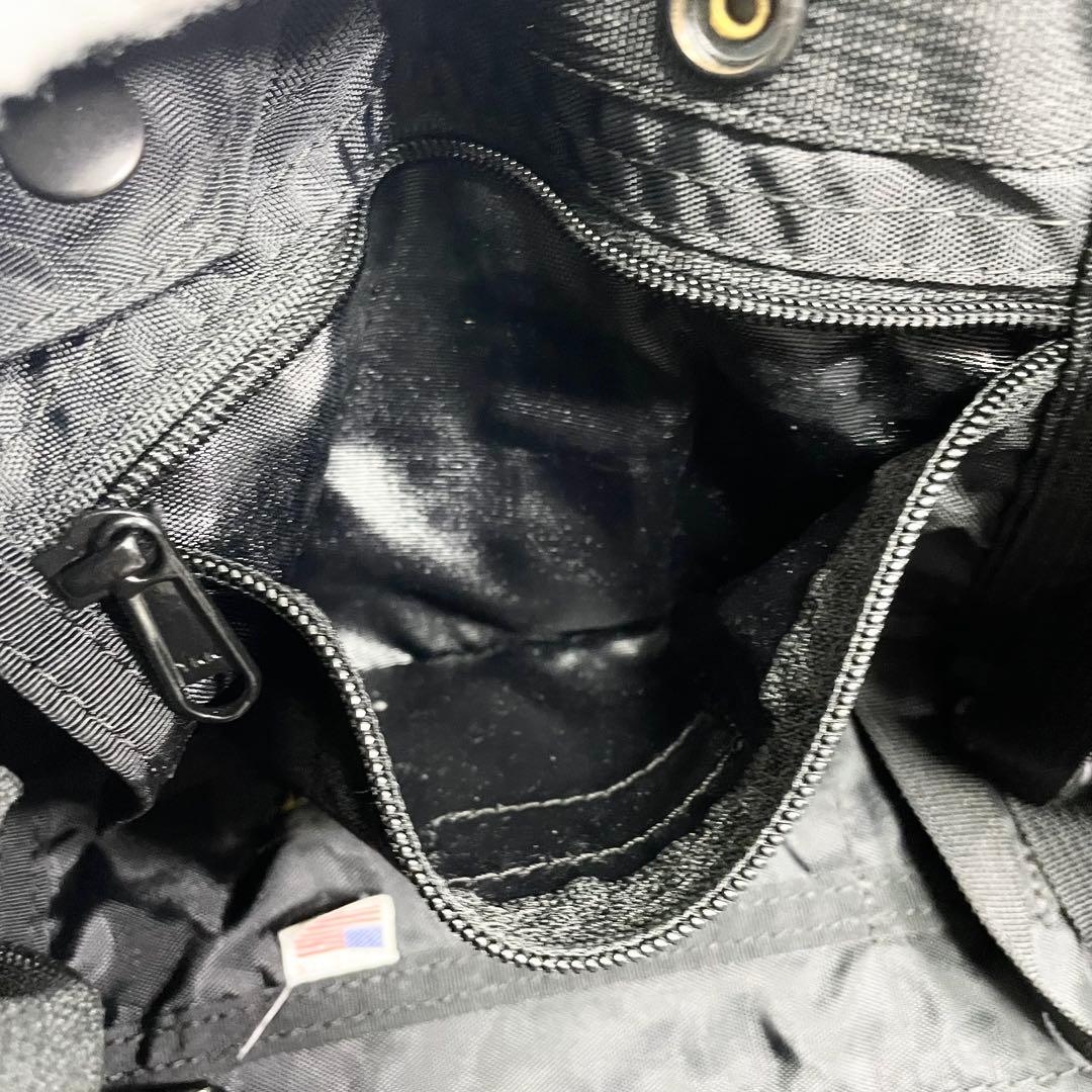 ブリーフィング ビームス コックピットバッグ コラボ 大容量 多機能 A4可 黒